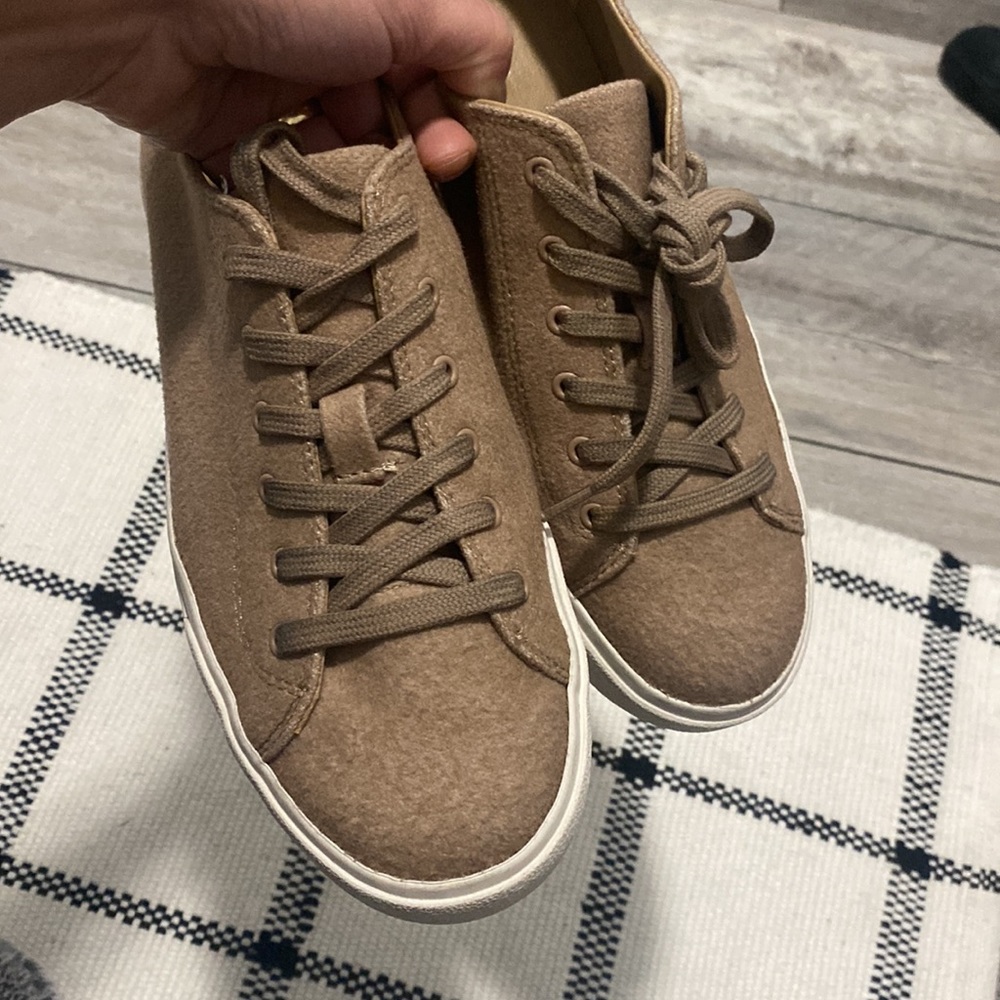 Vince Platform Sneakers Women's Fabric Upper Rubber Low Top Lace Up Tan 7.5